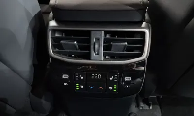 Lexus RX 2023, 39669 км, за 51459.31 USD - фото 33
