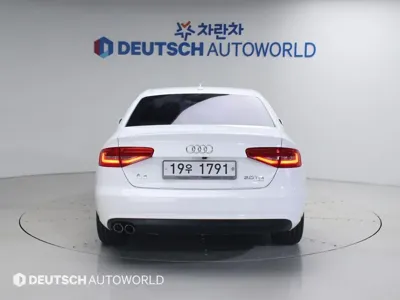 Audi A4 2014, 63346 км, за 4791.91 USD