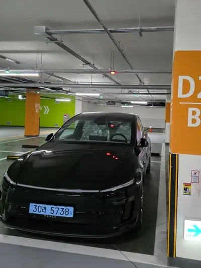 Tesla Model Y · 2026 год