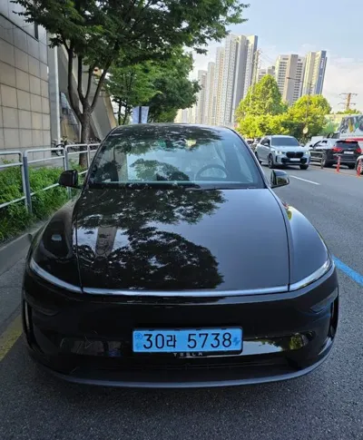 Tesla Model Y 2026, 13 км, за 48837.64 USD