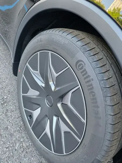Tesla Model Y 2026, 13 км, за 48837.64 USD
