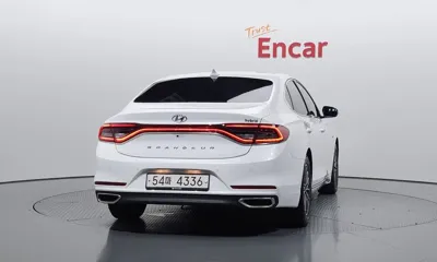 Hyundai Grandeur 2018, 101208 км, за 10944.63 USD