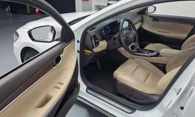 Hyundai Grandeur 2018, 101208 км, за 10944.63 USD - фото 10