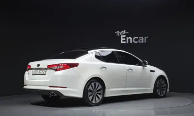 Kia K5 2012, 94456 км, за 2974.62 USD