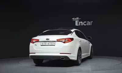 Kia K5 2012, 94456 км, за 2974.62 USD
