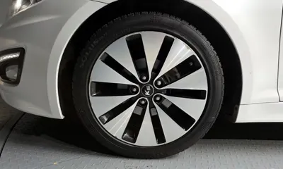 Kia K5 2012, 94456 км, за 2974.62 USD