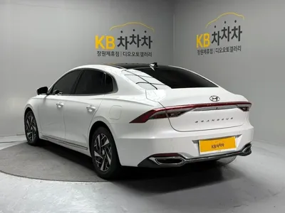 Hyundai Grandeur 2022, 58094 км, за 17842.02 USD