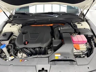 Hyundai Grandeur 2022, 58094 км, за 17842.02 USD - фото 6