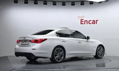 Infiniti Q50 2015, 80837 км, за 8125.85 USD