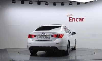 Infiniti Q50 2015, 80837 км, за 8125.85 USD