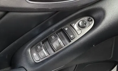 Infiniti Q50 2015, 80837 км, за 8125.85 USD - фото 16