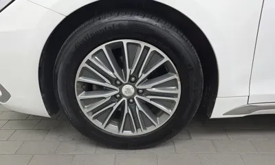 Hyundai Grandeur 2019, 207325 км, за 7799.9 USD