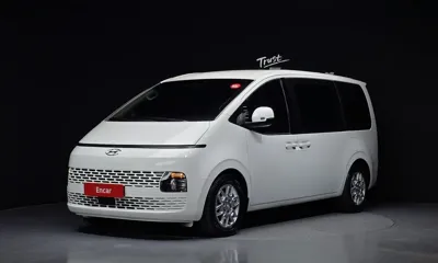 Hyundai Staria · 2023 год