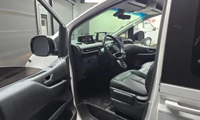 Hyundai Staria 2023, 49712 км, за 15926.67 USD - фото 10