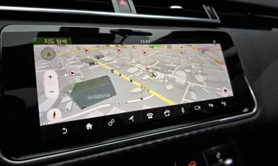 Land Rover Range Rover Velar 2019, 93320 км, за 18511.23 USD - фото 14