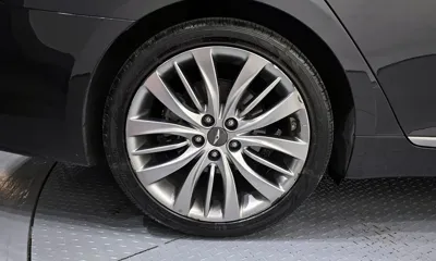 Genesis G80 2018, 95311 км, за 13178.8 USD