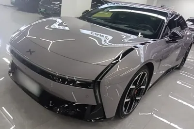 Xpeng P7 · 2025 год