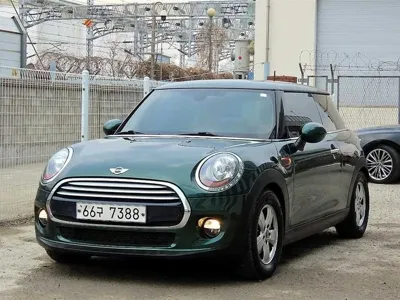 MINI Cooper 2015, 136965 км, за 2578 USD
