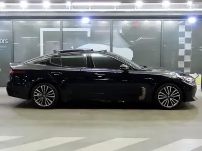 Kia Stinger 2018, 69553 км, за 10496.26 USD