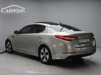 Kia K5 2014, 82985 км, за 3190.73 USD