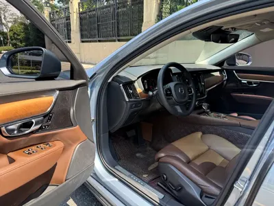 Volvo S90 2019, 55000 км, за 18123.13 USD - фото 10