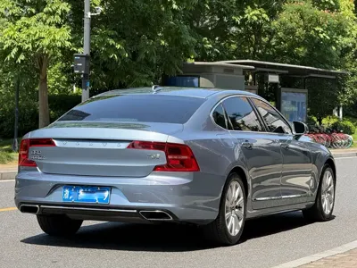Volvo S90 2019, 55000 км, за 18123.13 USD - фото 12