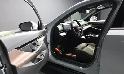 BMW 5-Series 2024, 20124 км, за 41563.54 USD - фото 10