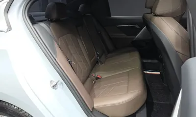 BMW 5-Series 2024, 20124 км, за 41563.54 USD - фото 12