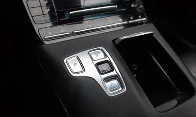 Hyundai Grandeur 2020, 140095 км, за 10708.63 USD - фото 9
