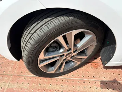 Hyundai Avante 2018, 153387 км, за 4755.7 USD