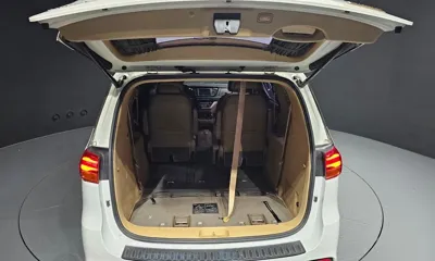 Kia Canival 2019, 143383 км, за 12677.35 USD - фото 20