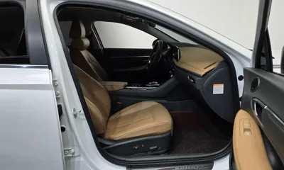 Hyundai Sonata 2020, 71687 км, за 15097.81 USD - фото 12