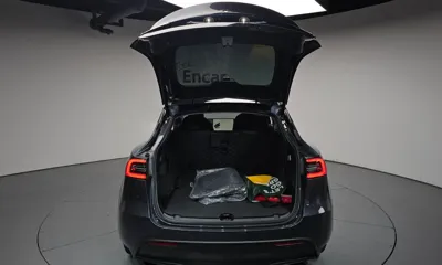 Tesla Model Y 2021, 100782 км, за 23171.85 USD - фото 21