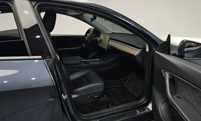 Tesla Model Y 2021, 100782 км, за 23171.85 USD - фото 27