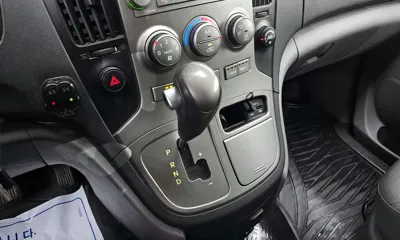 Hyundai Starex 2015, 140030 км, за 6805.42 USD - фото 9