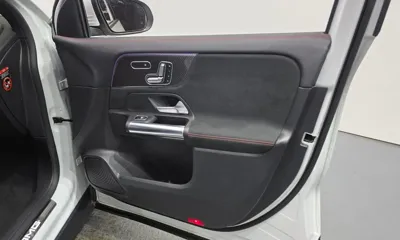 Mercedes-Benz GLA-Class 2021, 57822 км, за 24560.27 USD - фото 24