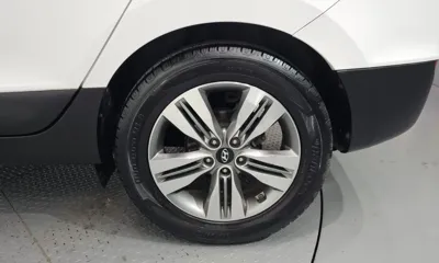 Hyundai Tucson 2015, 133000 км, за 4659.29 USD
