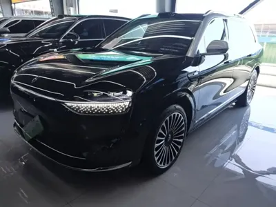 AITO 问界 AITO M9 · 2025 год
