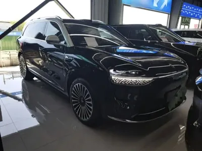 AITO 问界 AITO M9 2025, 12100 км, за 68182.13 USD