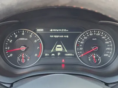 Kia Stinger 2018, 100000 км, за 13062.89 USD - фото 7