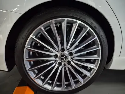Mercedes-Benz C-Class 2023, 17500 км, за 31225.63 USD