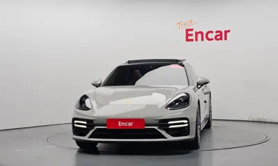Porsche Panamera 2023, 19254 км, за 100931.13 USD
