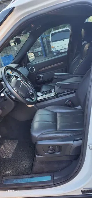 Land Rover Discovery 2018, 95000 км, за 17067.09 USD - фото 8