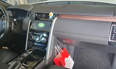 Land Rover Discovery 2018, 95000 км, за 17067.09 USD - фото 14