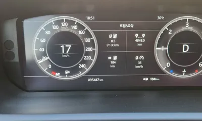 Land Rover Discovery 2018, 95000 км, за 17067.09 USD - фото 18