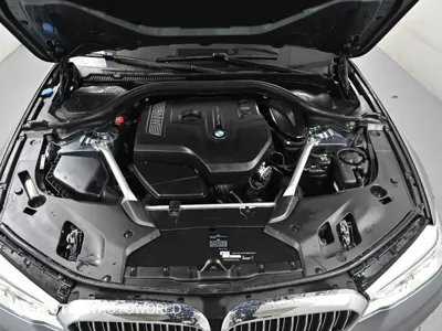 BMW 5-Series 2018, 85206 км, за 16256.84 USD - фото 6
