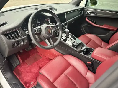 Porsche Macan 2022, 31000 км, за 49388 USD