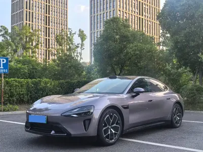 Xiaomi SU7 · 2025 год