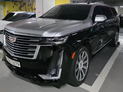 Cadillac Escalade · 2021 год