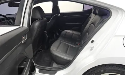 Hyundai Avante 2018, 122905 км, за 6940.78 USD - фото 11